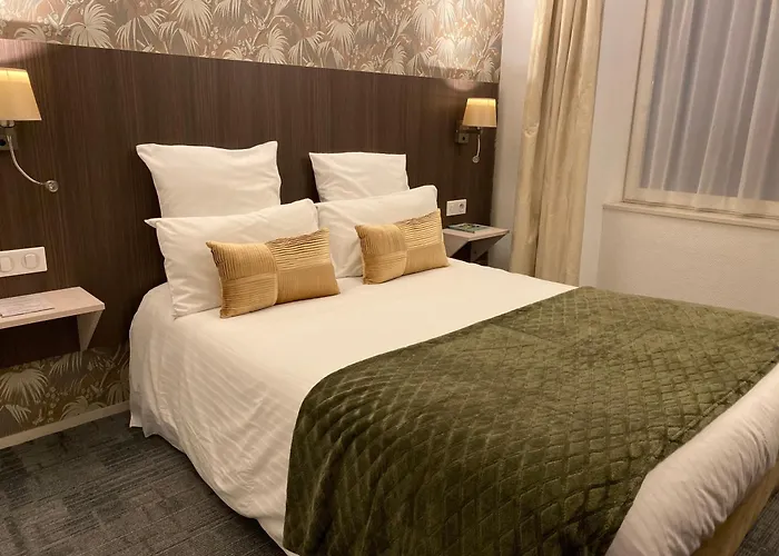 Cit\'Hotel Hôtel de France et d\'Europe